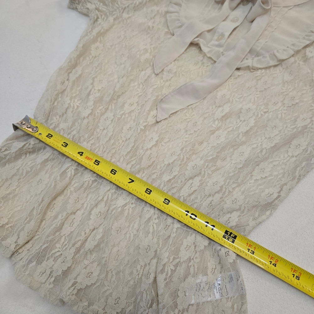 Forever 21 XXI Cream Floral Lace Peplum Blouse Ruffle Bib Bow Top Medium - Picture 7 of 8